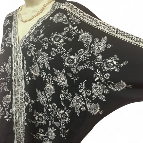 ROSE + OLIVE BLACK KIMONO - Picture 3 of 10